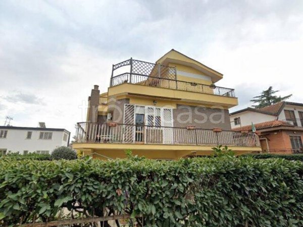 casa indipendente in vendita a Roma in zona Casal Morena