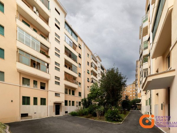 appartamento in vendita a Roma in zona Ostiense