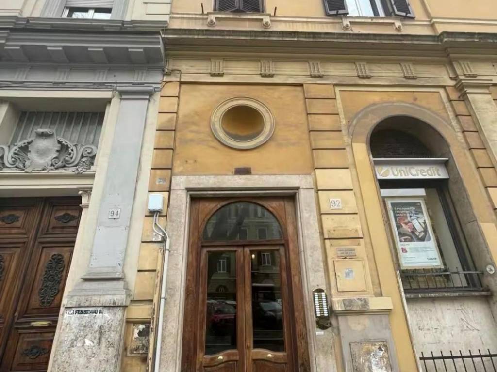 negozio in vendita a Roma in zona Centro Storico