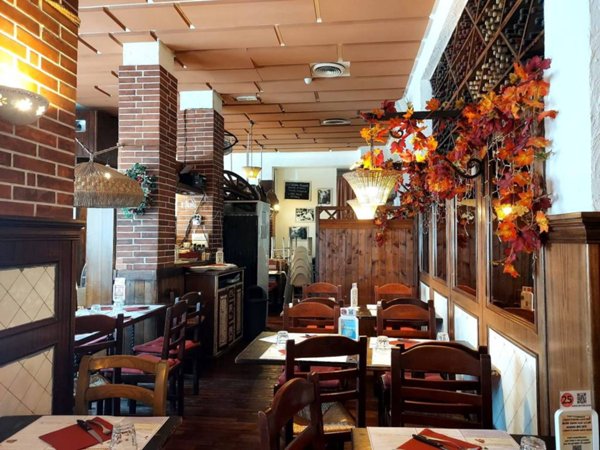 negozio in vendita a Roma in zona Portuense