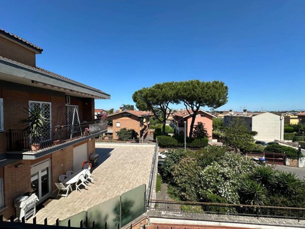 appartamento in vendita a Roma in zona Casal Morena