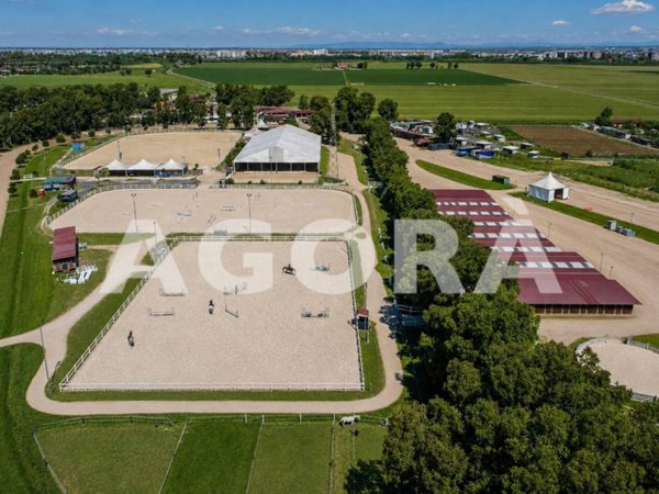 negozio in vendita a Roma in zona Dragona/Bagnoletto