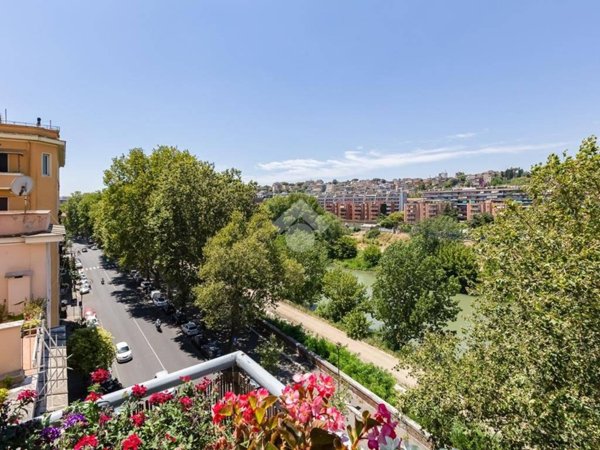 appartamento in vendita a Roma in zona Testaccio