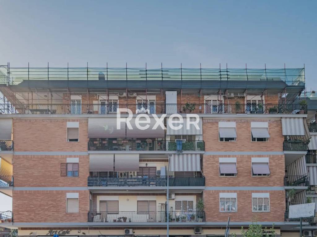 appartamento in vendita a Roma in zona Appio Claudio