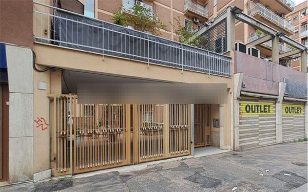 negozio in vendita a Roma in zona Collatino