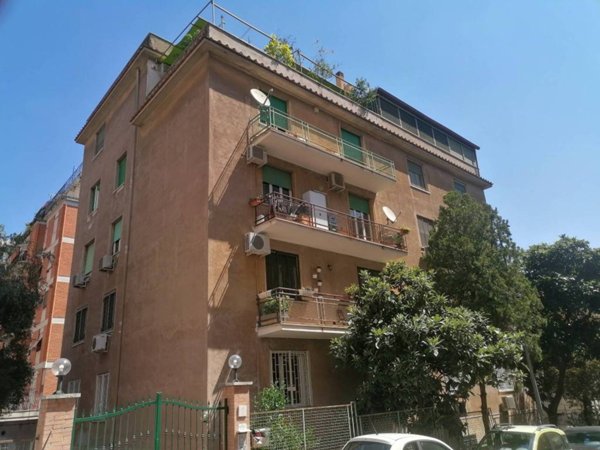 appartamento in vendita a Roma in zona Gianicolense