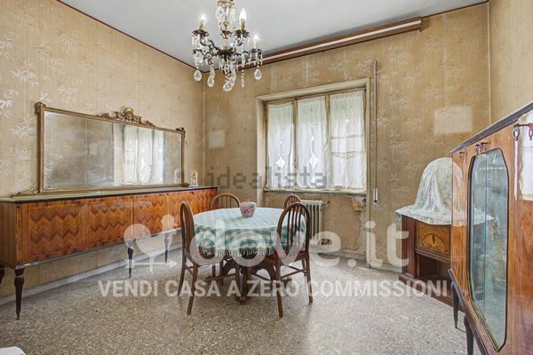 appartamento in vendita a Roma in zona Torre Spaccata