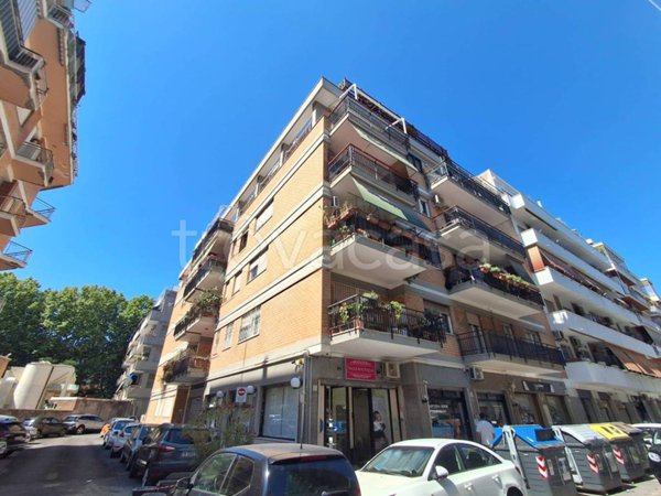 appartamento in vendita a Roma in zona Ostia