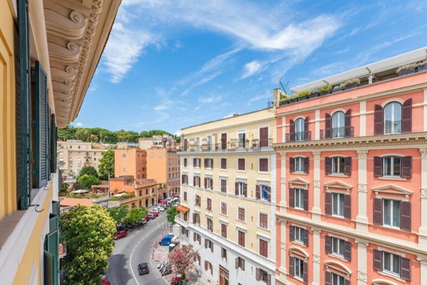 appartamento in vendita a Roma in zona Trastevere