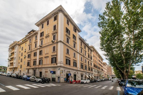 appartamento in vendita a Roma in zona Ostiense