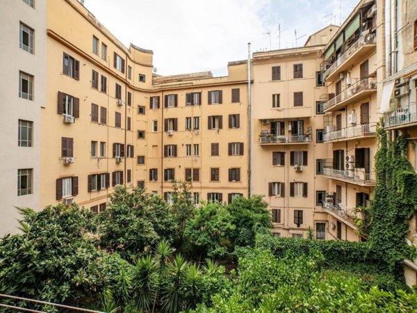 appartamento in vendita a Roma in zona Ostiense