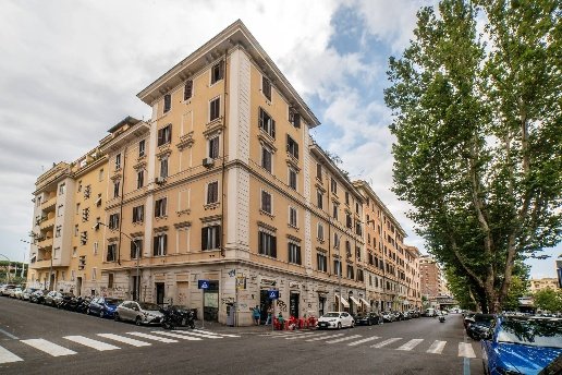 appartamento in vendita a Roma in zona Ostiense