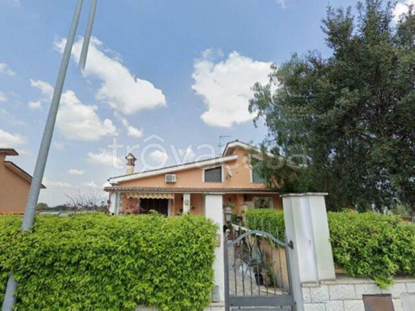 appartamento in vendita a Roma in zona Lunghezza