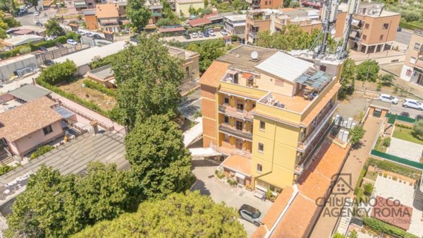 negozio in vendita a Roma in zona Romanina