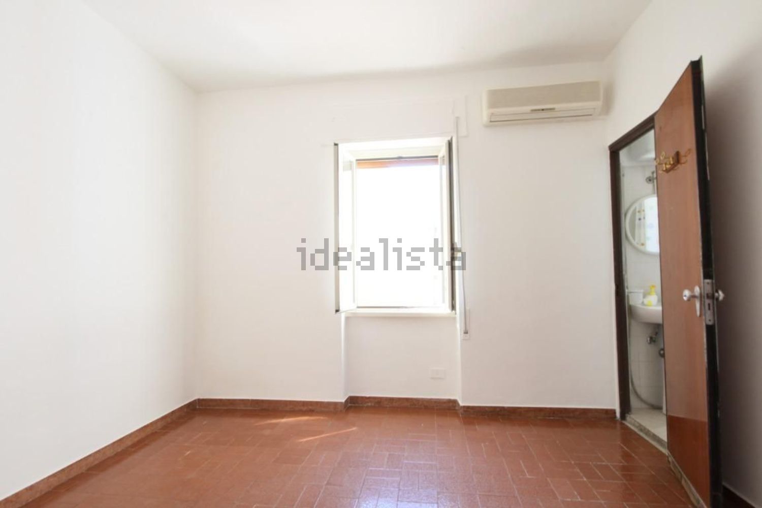 monolocale in vendita a Roma in zona Prenestino-Labicano