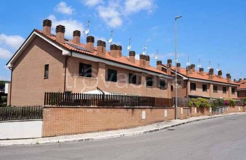 casa indipendente in vendita a Roma in zona Collatino