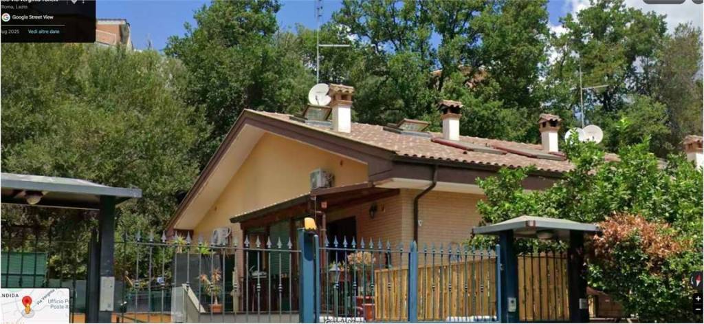 casa indipendente in vendita a Roma