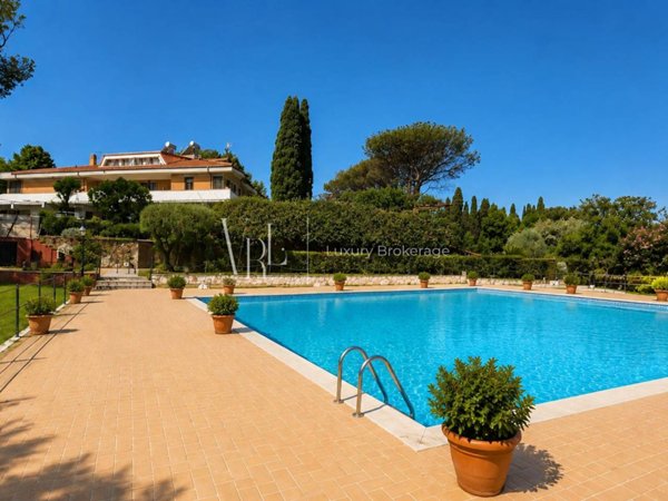 casa indipendente in vendita a Roma in zona Castel di Leva