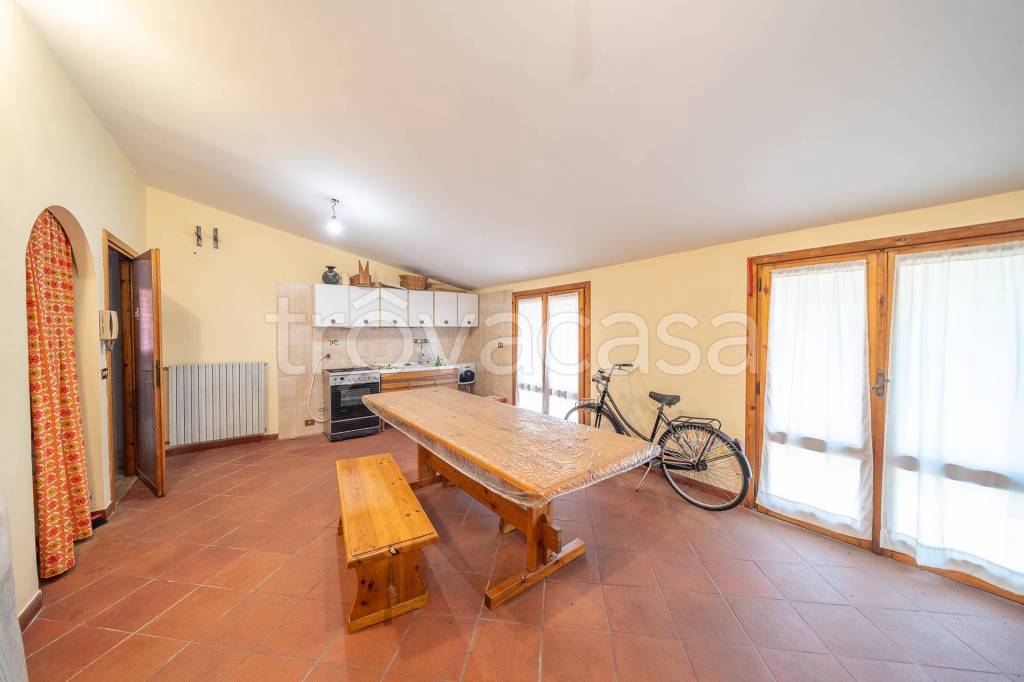 appartamento in vendita a Roma in zona Torre Angela