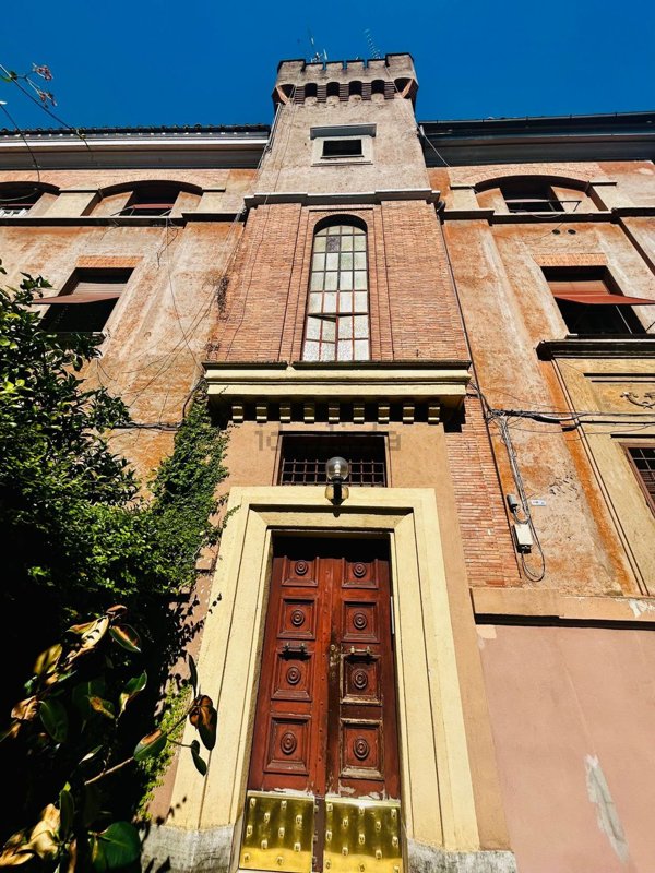 appartamento in vendita a Roma in zona San Saba - Ripa