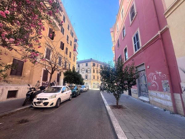 appartamento in vendita a Roma in zona Prenestino-Labicano