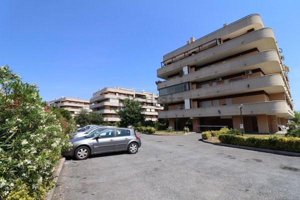 appartamento in vendita a Roma in zona Ponte di Nona