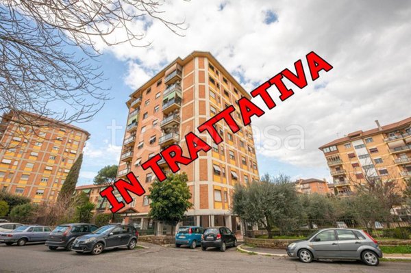 appartamento in vendita a Roma in zona Torre Spaccata