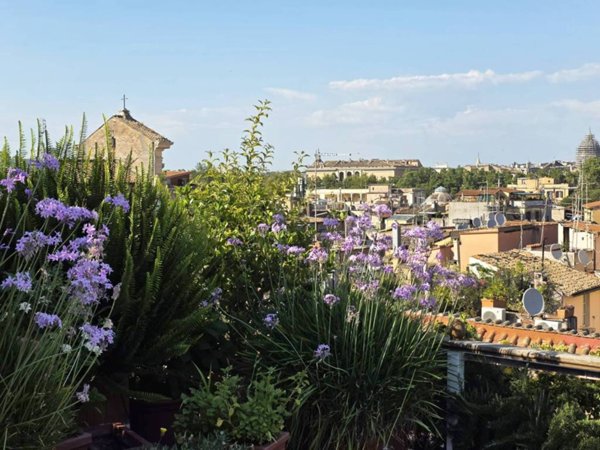 appartamento in vendita a Roma in zona Trastevere