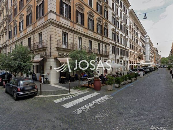 negozio in vendita a Roma in zona Centro Storico