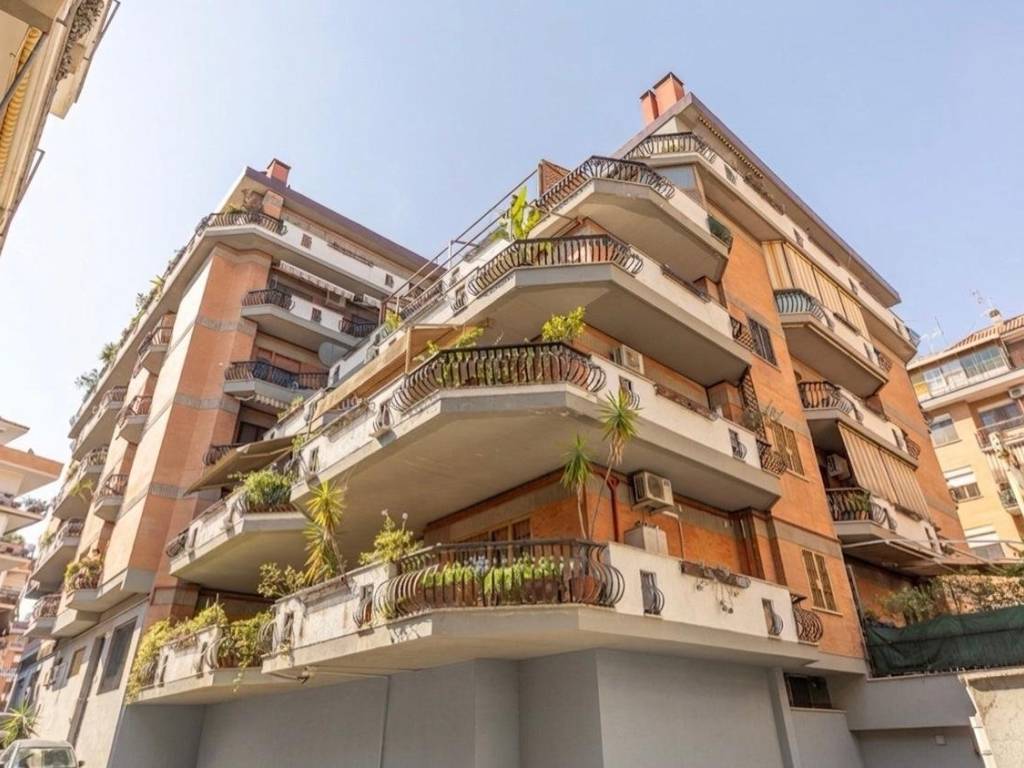appartamento in vendita a Roma in zona Monte Sacro/Talenti