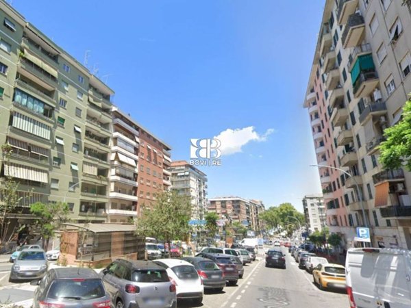 appartamento in vendita a Roma in zona Appio Latino