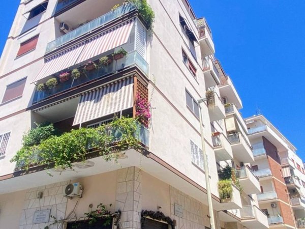 negozio in vendita a Roma
