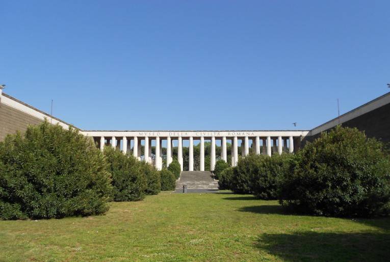 appartamento in vendita a Roma in zona EUR