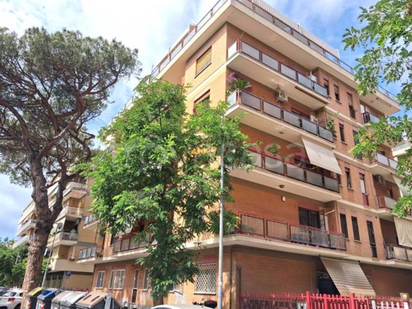 appartamento in vendita a Roma in zona Ostia