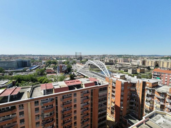 ufficio in vendita a Roma in zona Ostiense