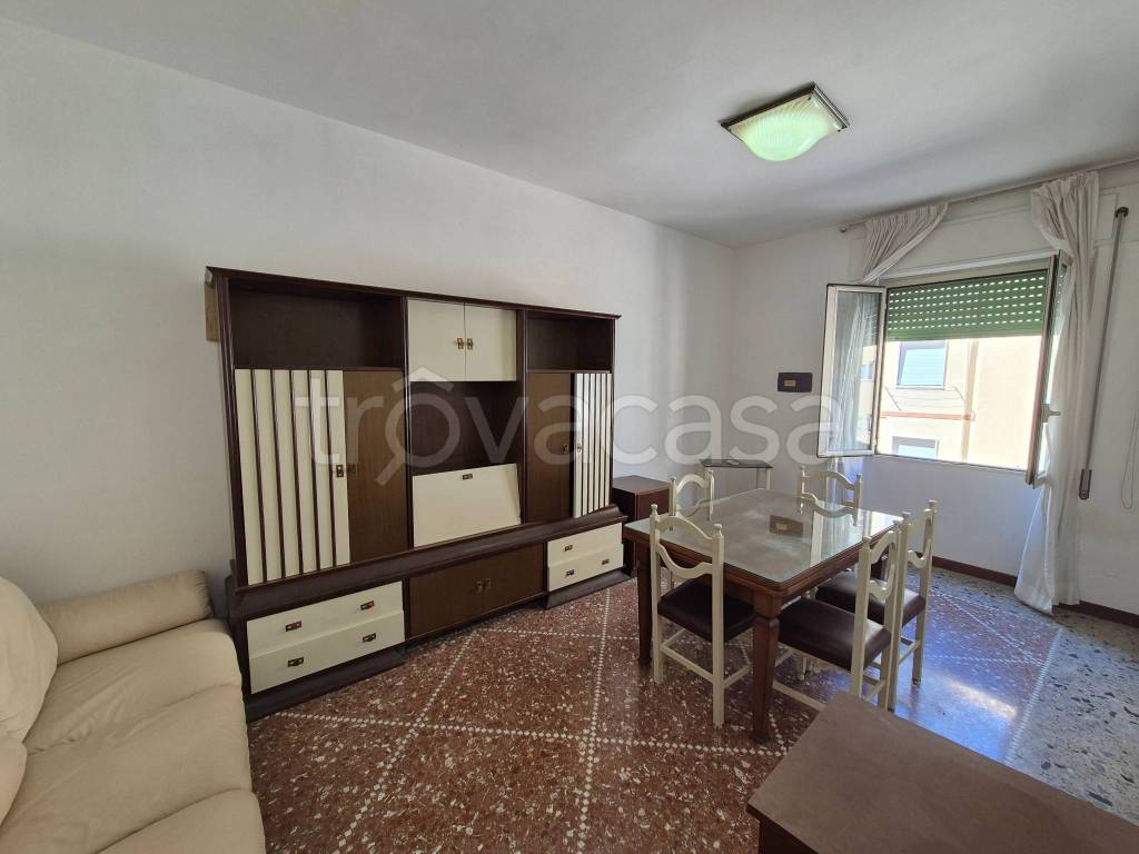 appartamento in vendita a Roma in zona Ostia