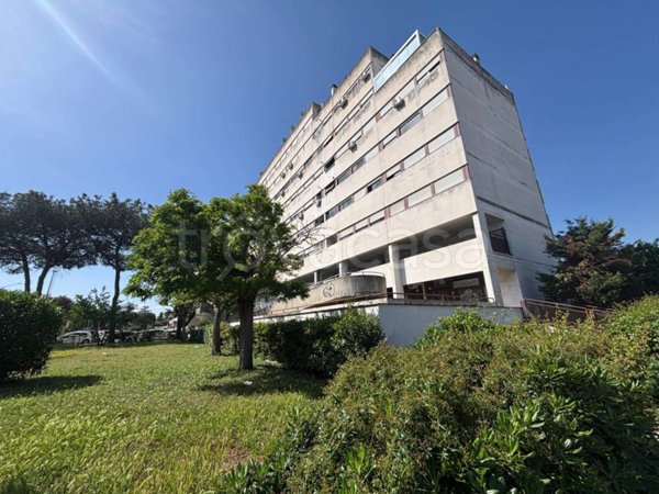 appartamento in vendita a Roma in zona Spinaceto