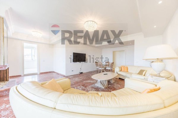 appartamento in vendita a Roma in zona EUR