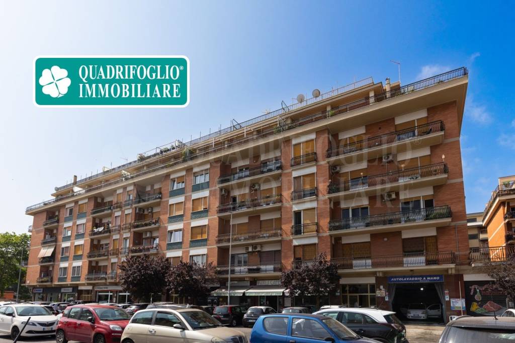 appartamento in vendita a Roma in zona Ostia