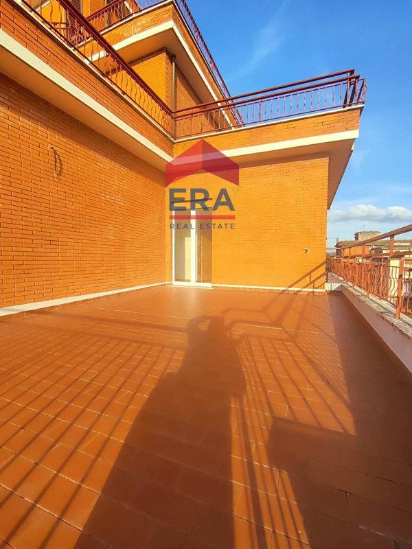 appartamento in vendita a Roma in zona Dragona/Bagnoletto