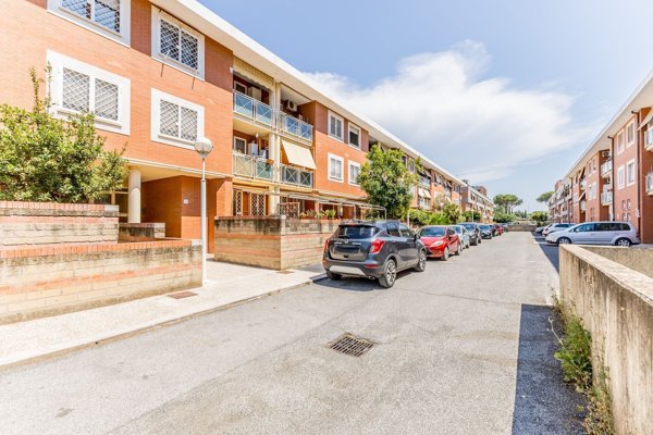 appartamento in vendita a Roma in zona Acilia