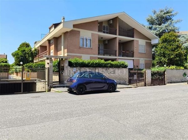 casa indipendente in vendita a Roma in zona Casal Morena