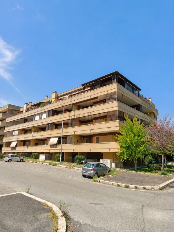 appartamento in vendita a Roma in zona Ponte di Nona