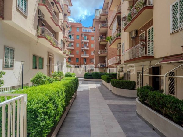 appartamento in vendita a Roma in zona Tuscolano