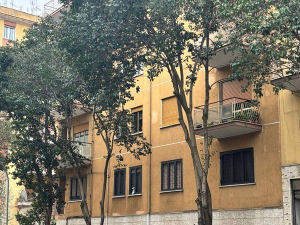 negozio in vendita a Roma in zona Tiburtino
