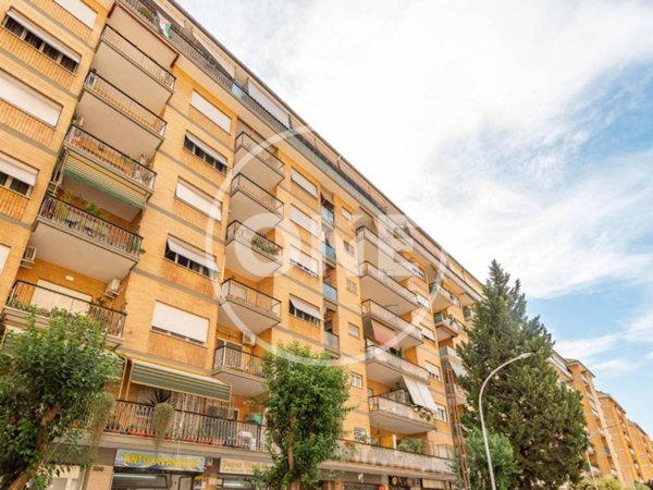 appartamento in vendita a Roma in zona Don Bosco
