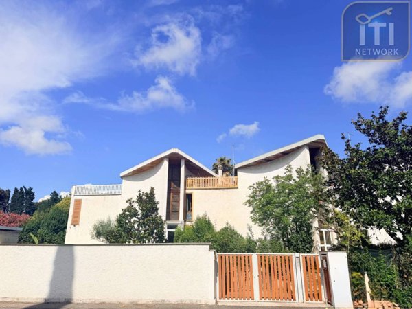casa indipendente in vendita a Roma in zona Casal Palocco