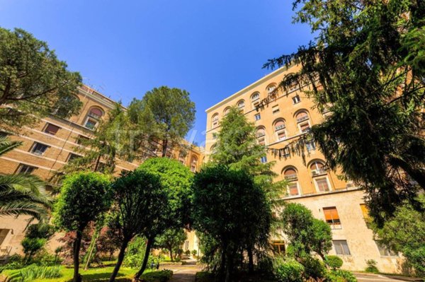 appartamento in vendita a Roma in zona EUR
