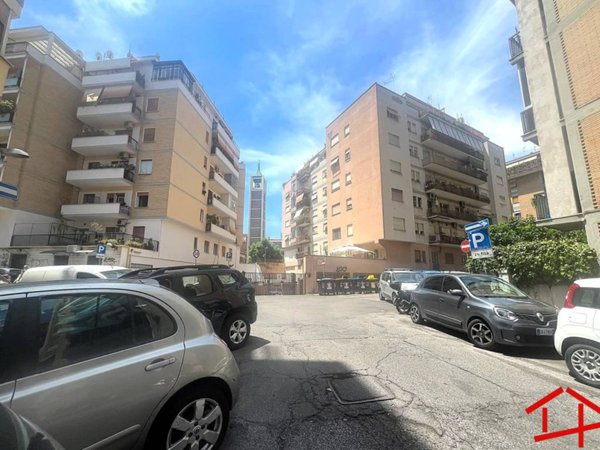 negozio in vendita a Roma in zona Gianicolense