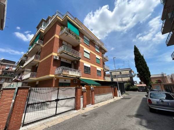 appartamento in vendita a Roma in zona Fidene